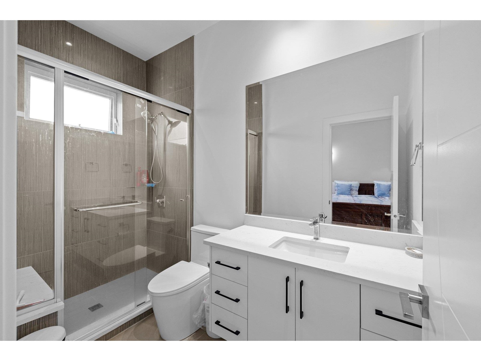 14714 111a Avenue, Surrey, British Columbia  V3R 2E1 - Photo 17 - R2986912