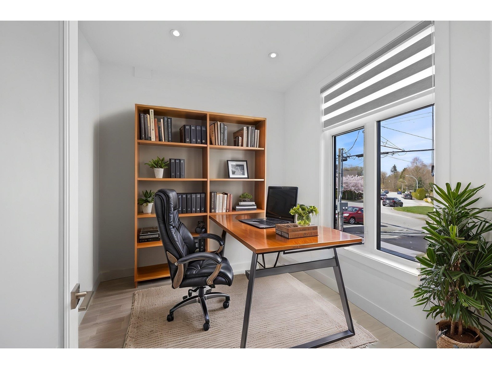 14714 111a Avenue, Surrey, British Columbia  V3R 2E1 - Photo 7 - R2986912