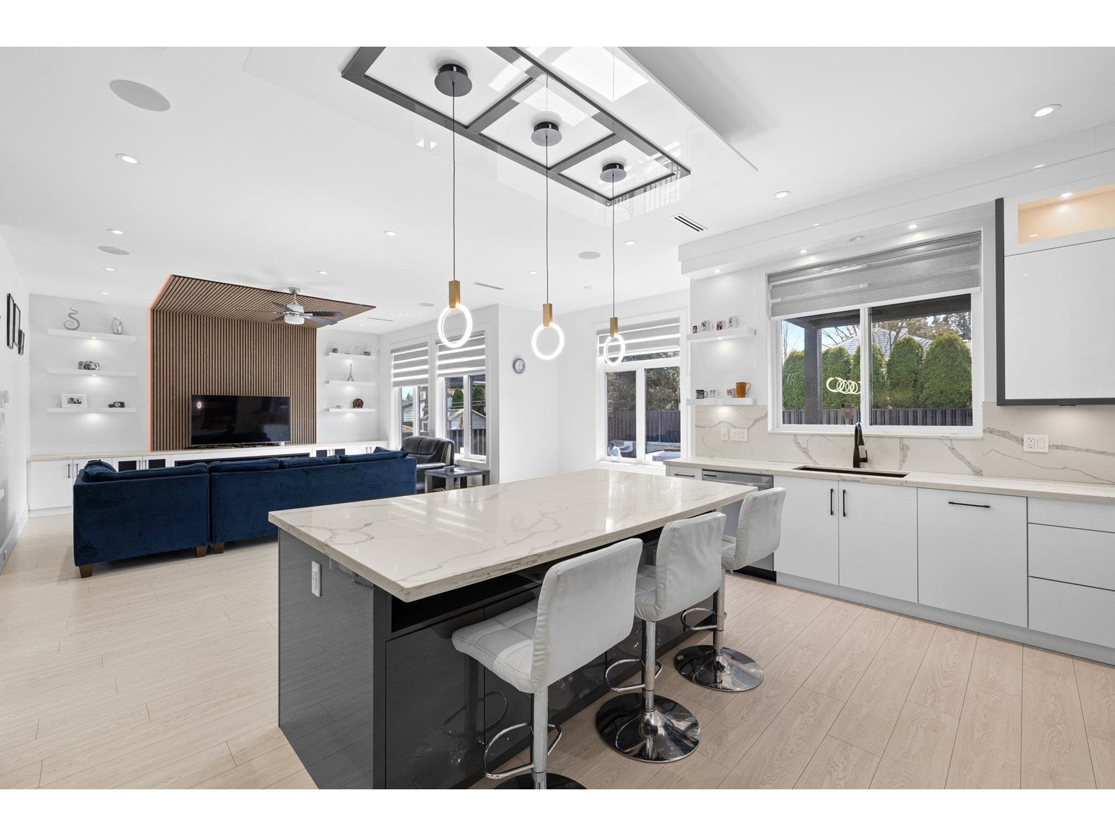 14714 111a Avenue, Surrey, British Columbia  V3R 2E1 - Photo 11 - R2986912