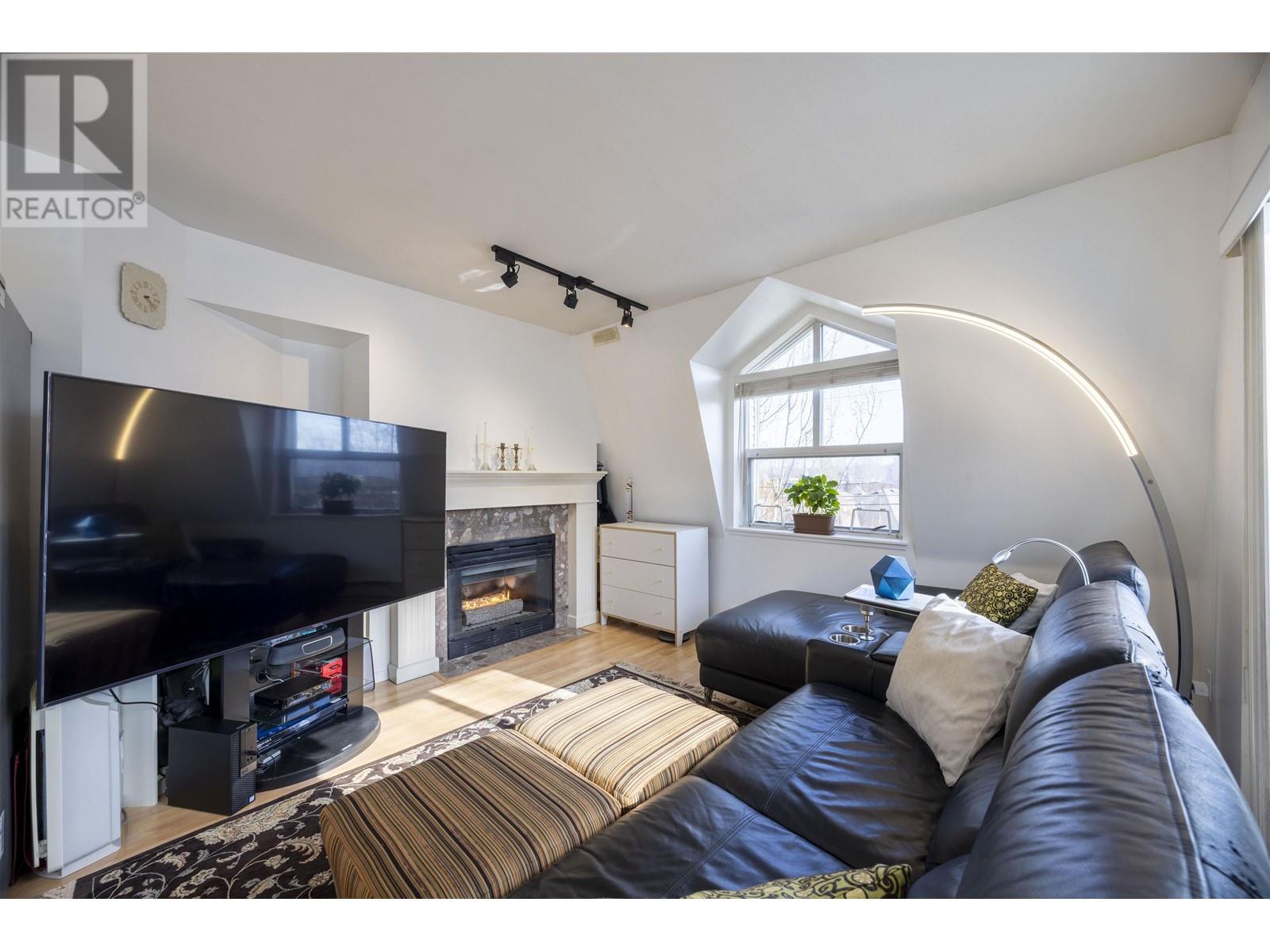 8 1215 Brunette Avenue, Coquitlam, British Columbia  V3K 6W2 - Photo 6 - R2986976