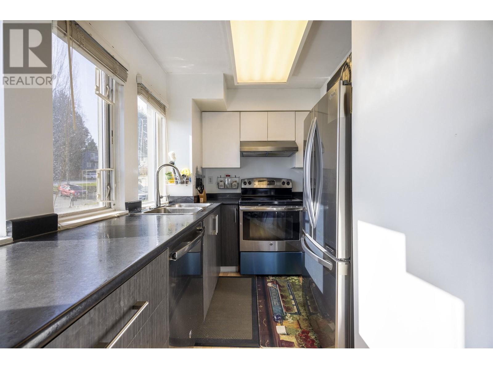 8 1215 Brunette Avenue, Coquitlam, British Columbia  V3K 6W2 - Photo 13 - R2986976
