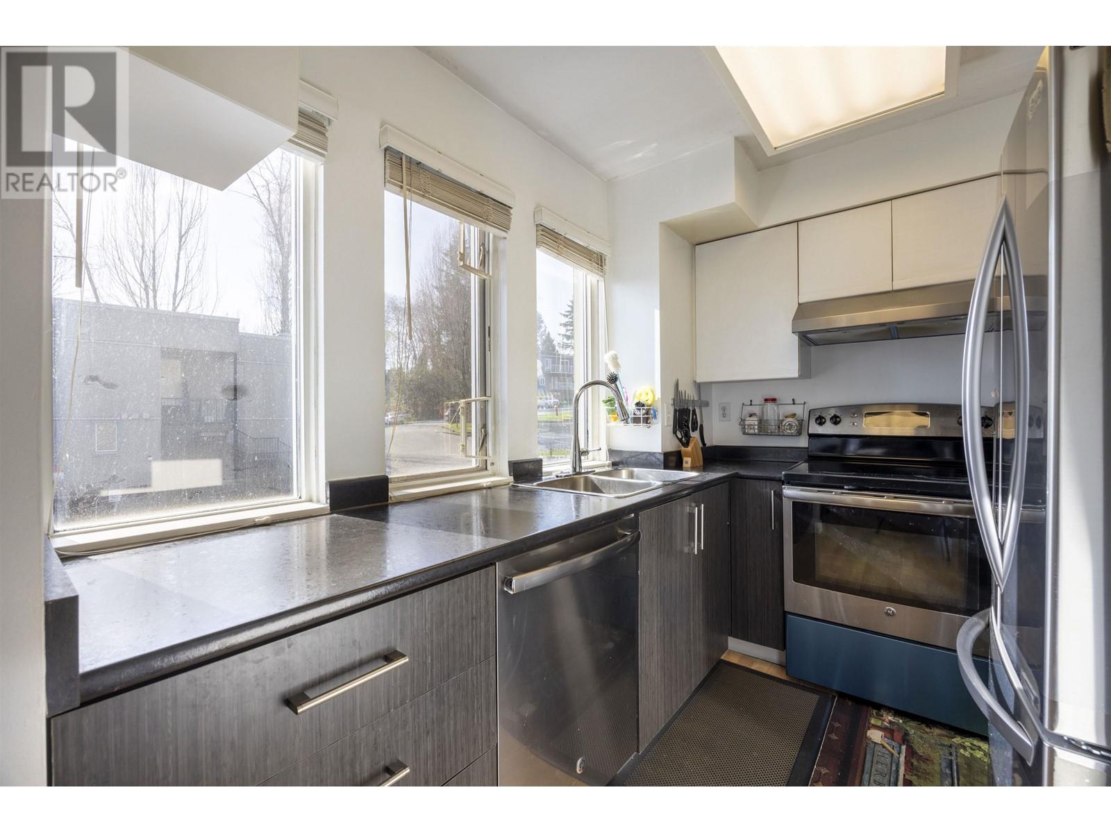 8 1215 Brunette Avenue, Coquitlam, British Columbia  V3K 6W2 - Photo 14 - R2986976