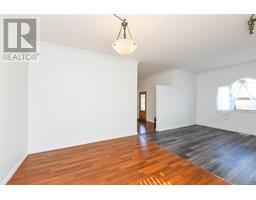 1039 Arrowsmith Ave, Courtenay property photo listing 994544 for sale