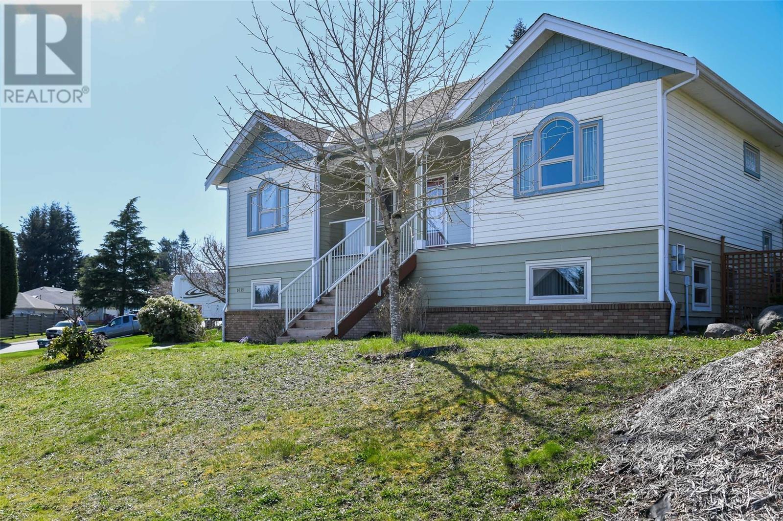 1039 Arrowsmith Ave, Courtenay real estate listing 994544 for sale