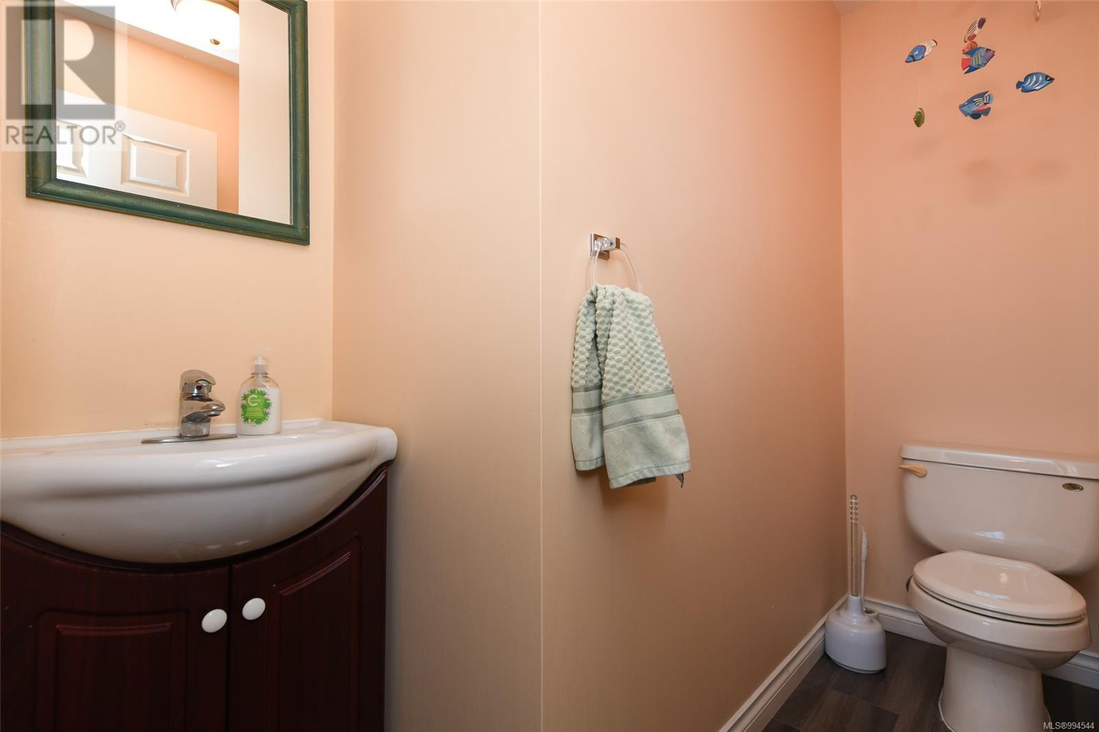 1039 Arrowsmith Ave, Courtenay real estate listing 994544 for sale