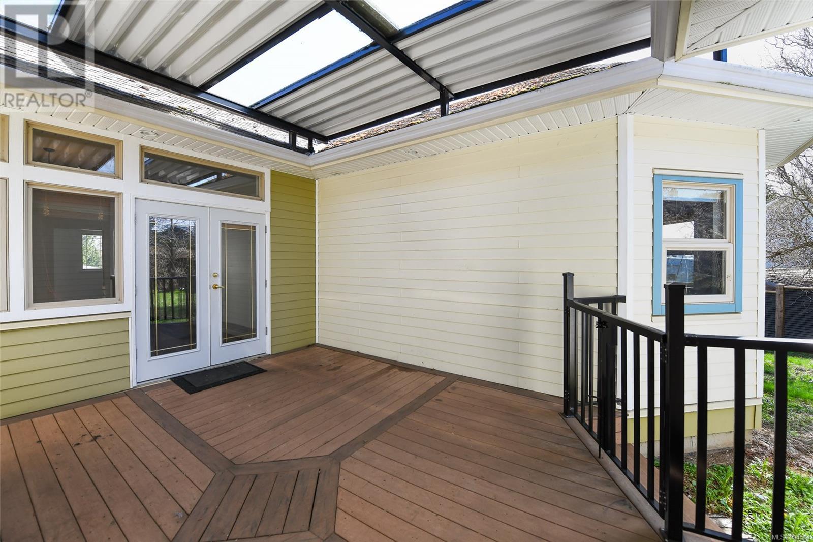 1039 Arrowsmith Ave, Courtenay real estate listing 994544 for sale