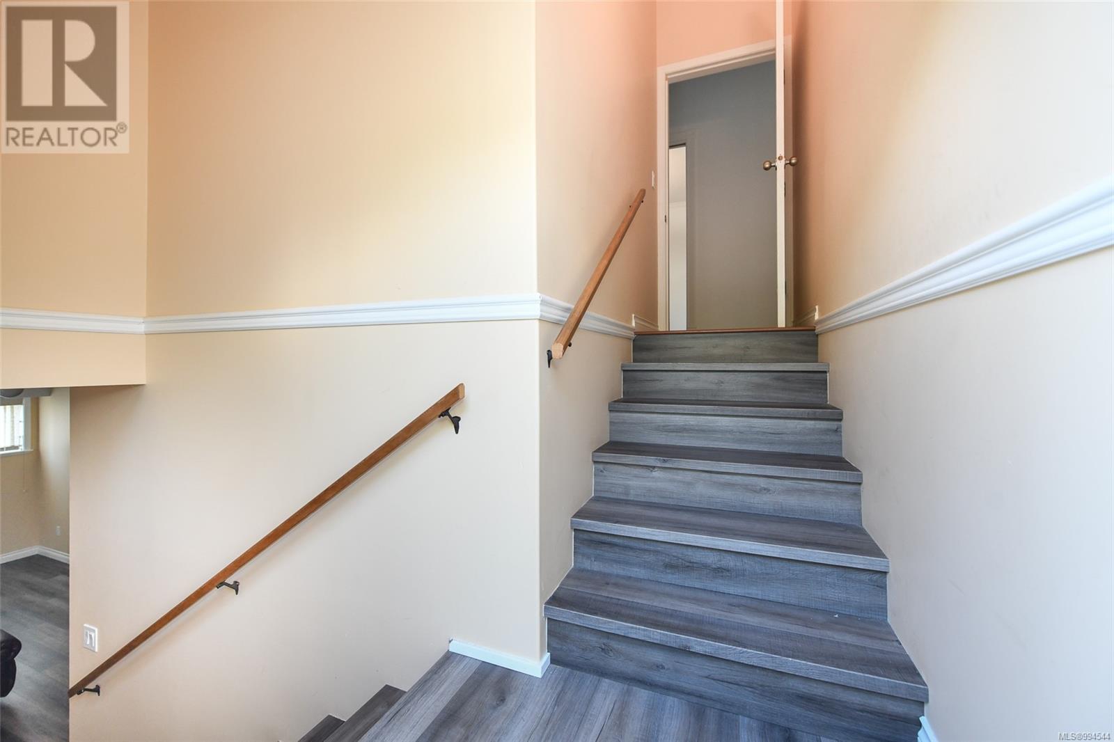 1039 Arrowsmith Ave, Courtenay real estate listing 994544 for sale