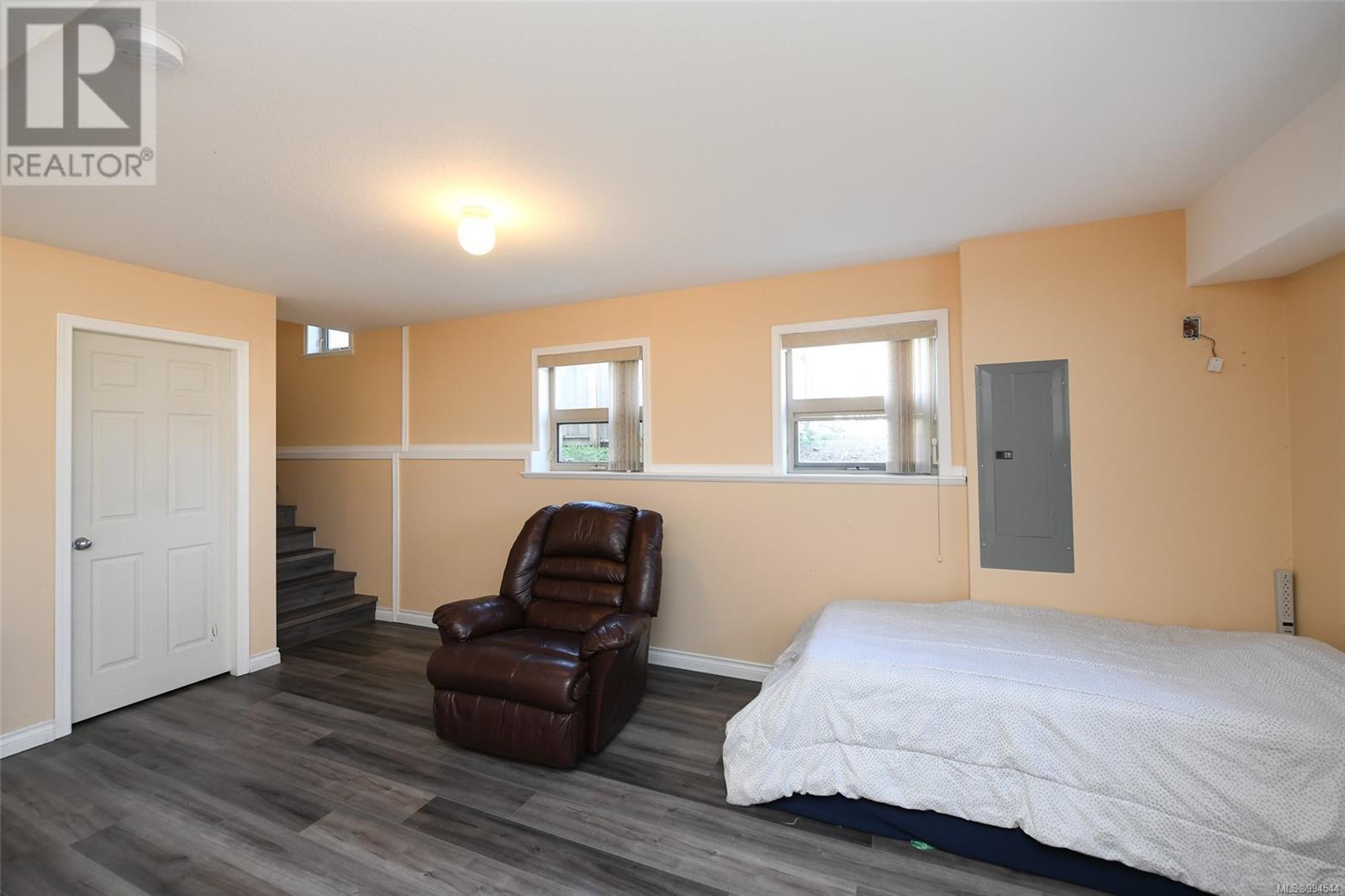 1039 Arrowsmith Ave, Courtenay real estate listing 994544 for sale