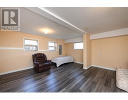 1039 Arrowsmith Ave, Courtenay property photo listing 994544 for sale