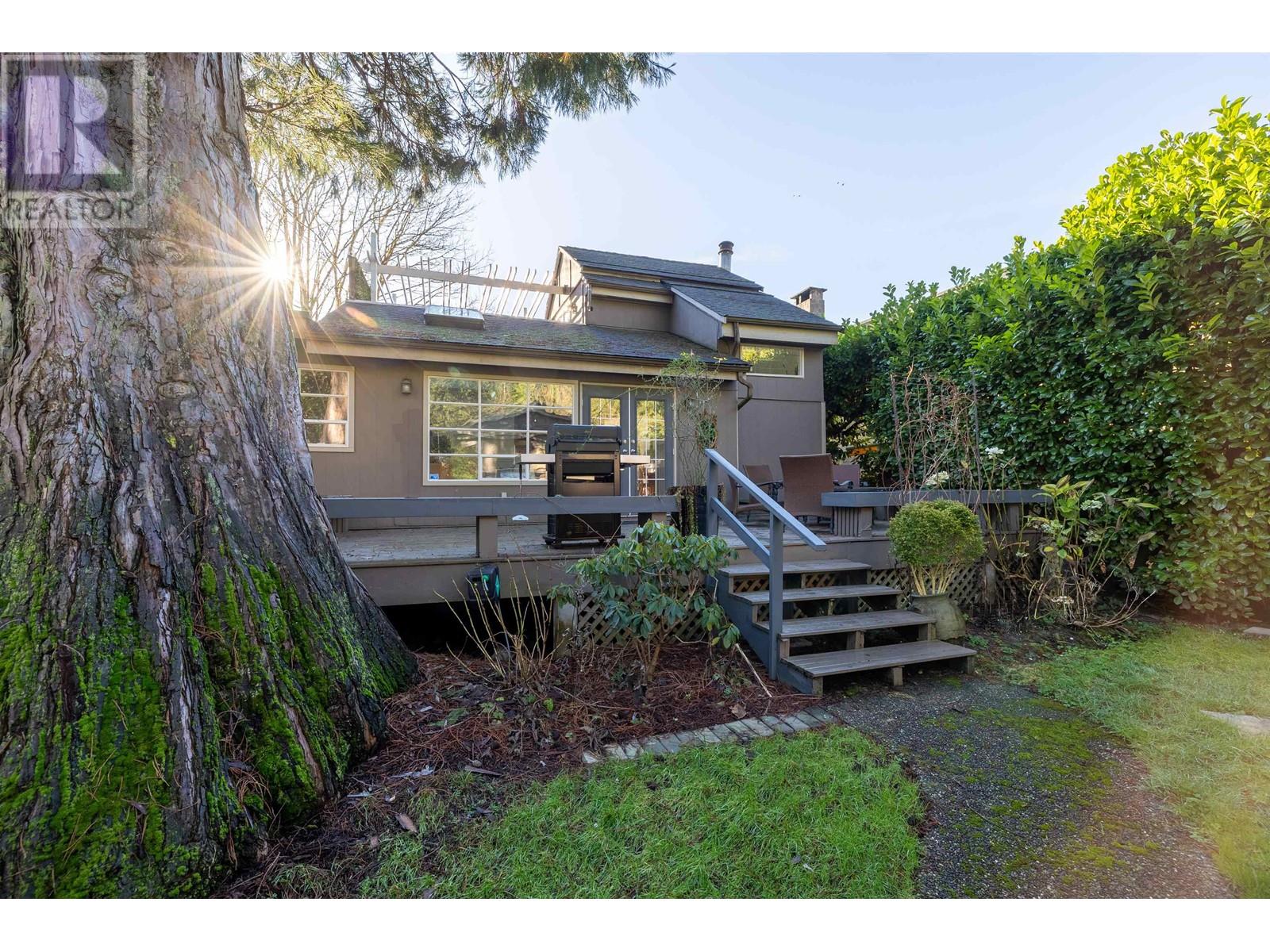 1546 Hope Road, North Vancouver, British Columbia  V7P 1W9 - Photo 3 - R2986273