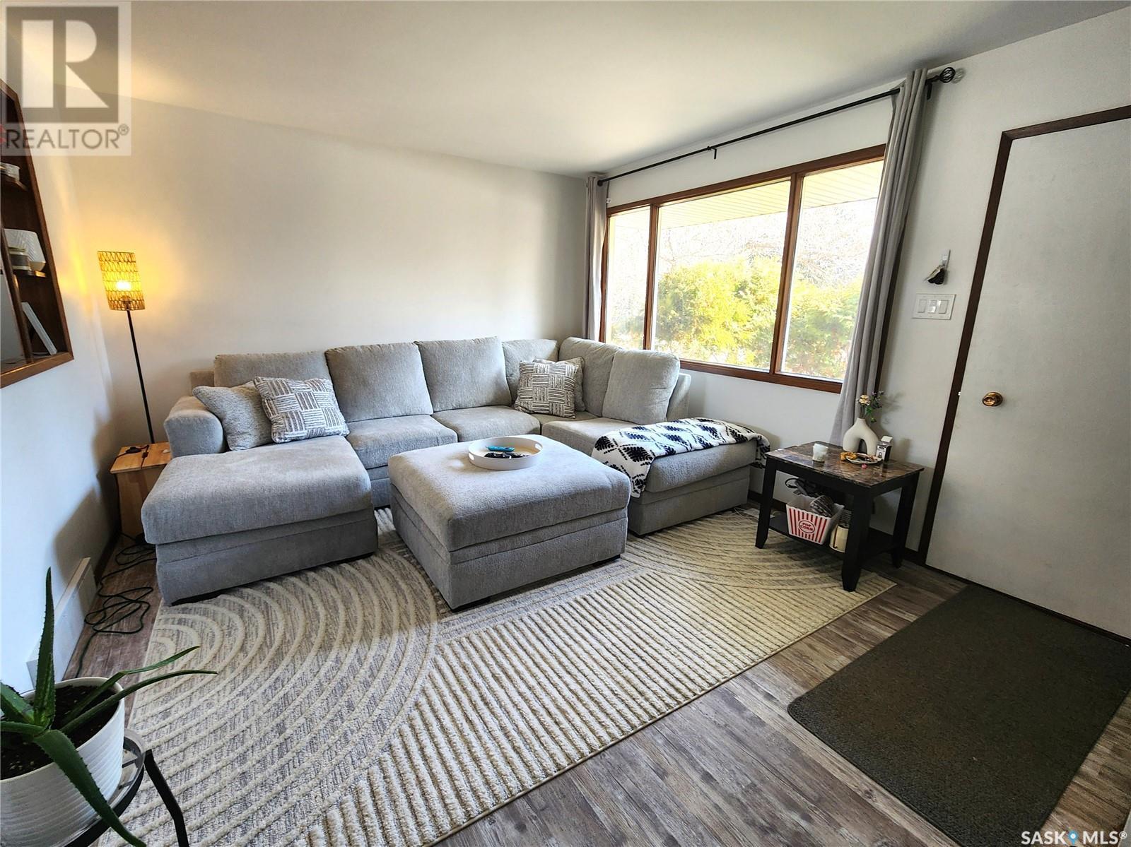 Property at 1272 King STREET image 2