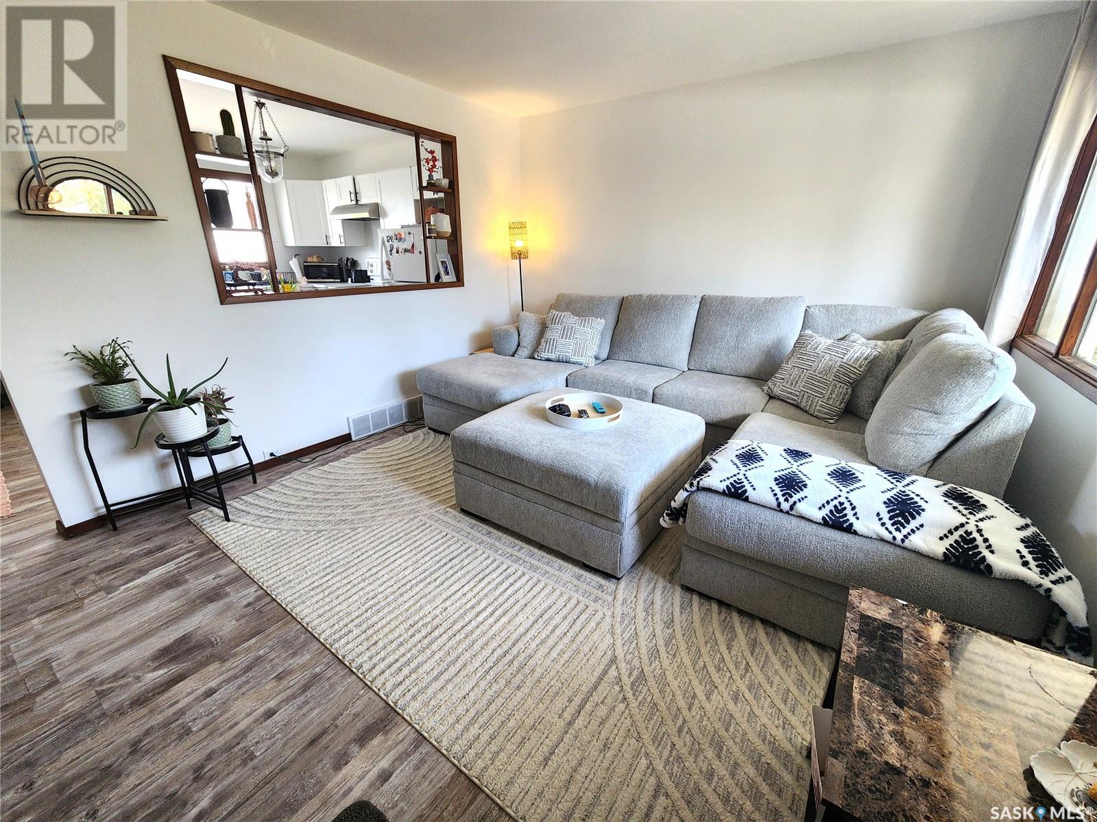 Property at 1272 King STREET image 3