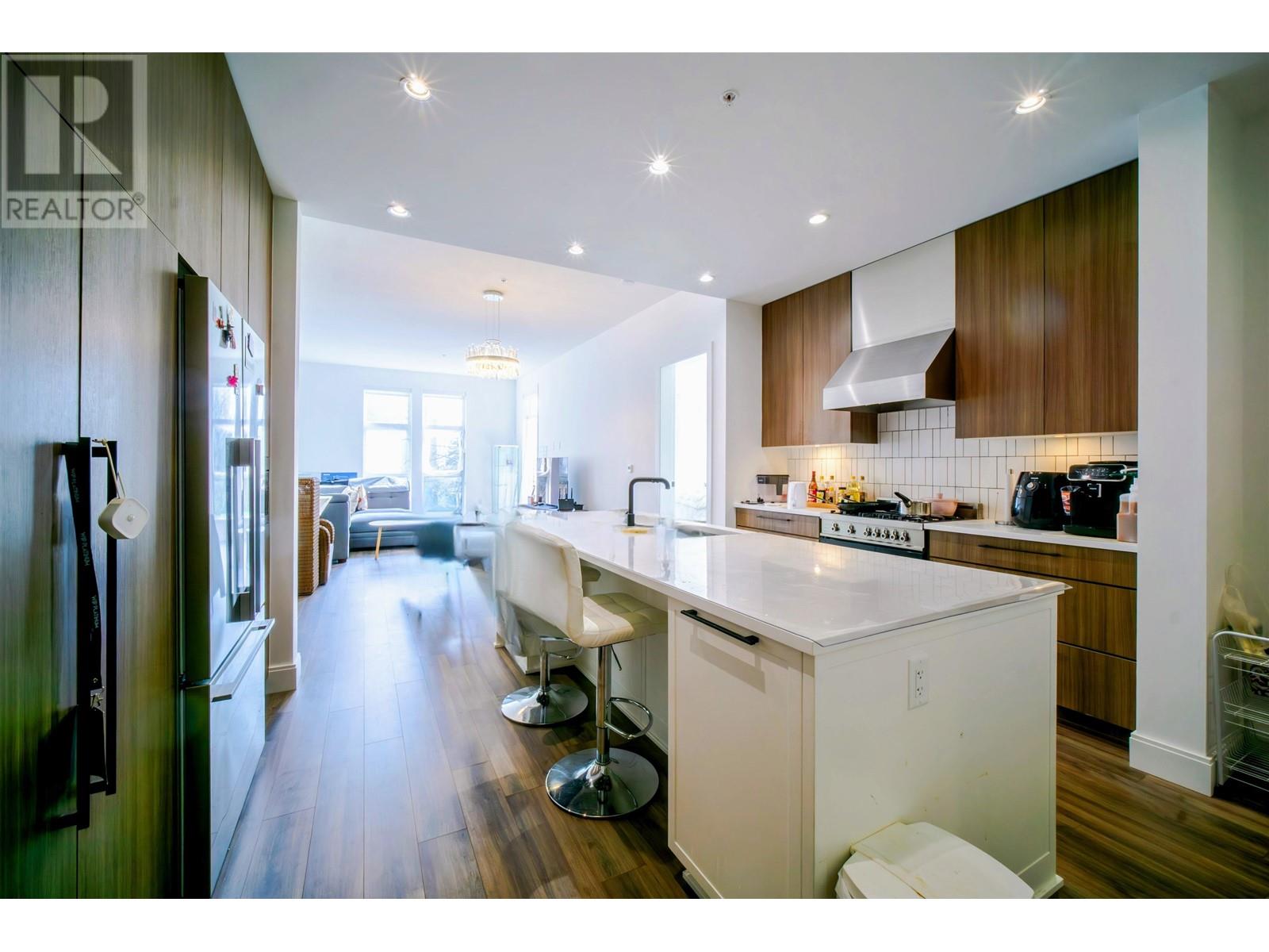 205 6999 Cambie Street, Vancouver, British Columbia  V6P 0J1 - Photo 4 - R2987178