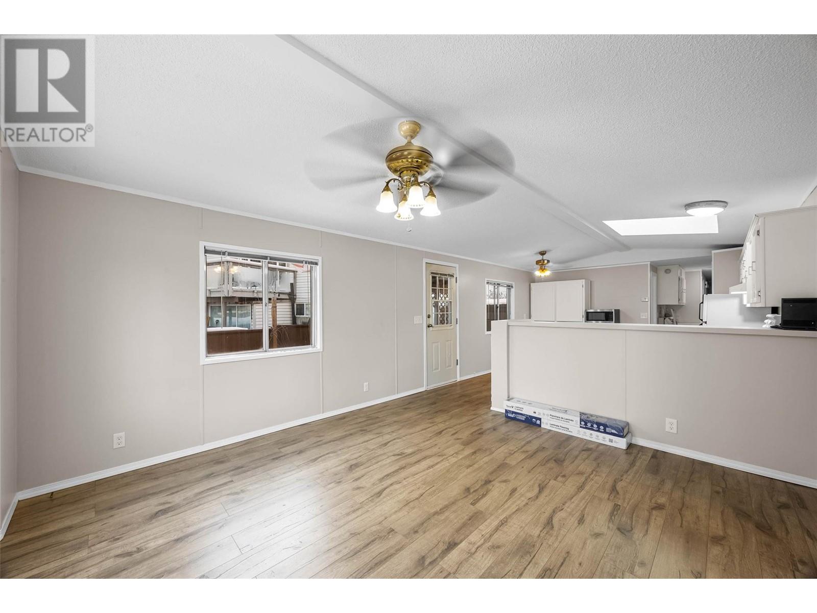 1555 Howe Road Unit# 68, Kamloops, British Columbia  V1S 1V1 - Photo 8 - 10342394