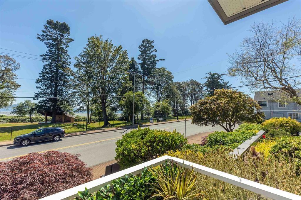 101 15717 MARINE DRIVE, White Rock real estate listing R2987202 for sale