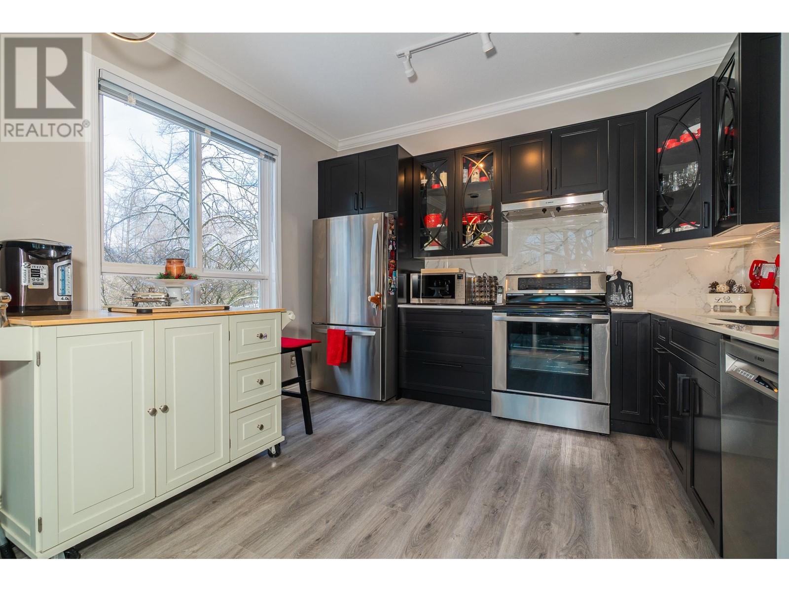 209 3098 Guildford Way, Coquitlam, British Columbia  V3B 7W8 - Photo 13 - R2987219