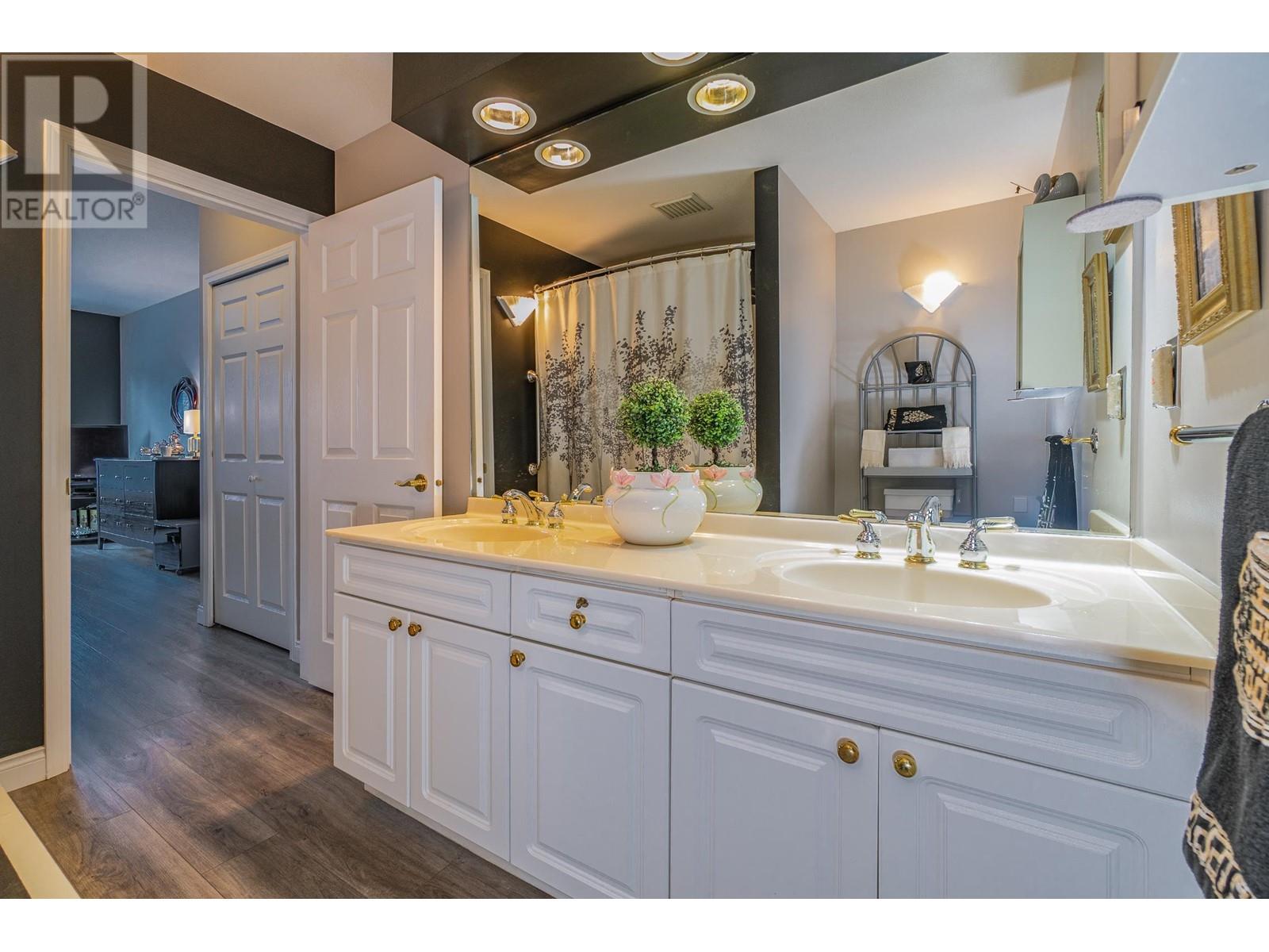 209 3098 Guildford Way, Coquitlam, British Columbia  V3B 7W8 - Photo 23 - R2987219