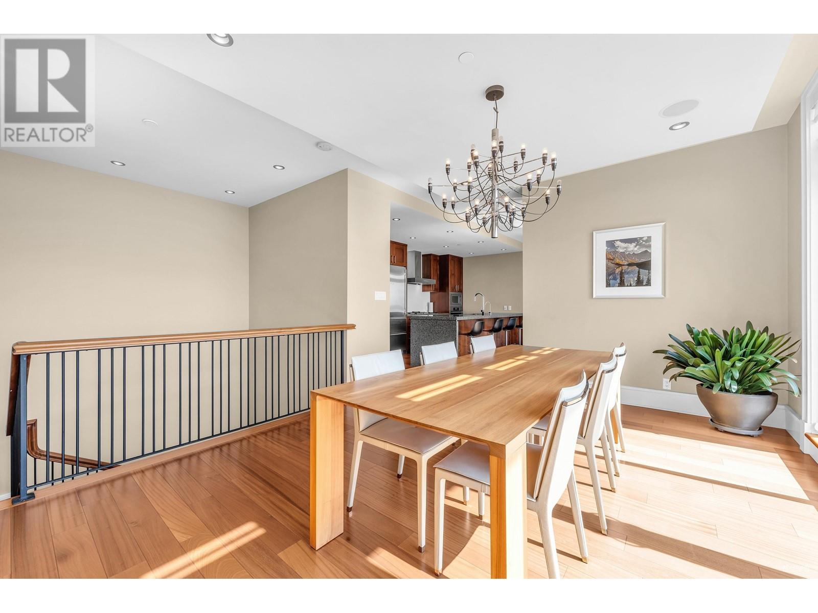 102 2575 Garden Court, West Vancouver, British Columbia  V7S 0A2 - Photo 14 - R2987242