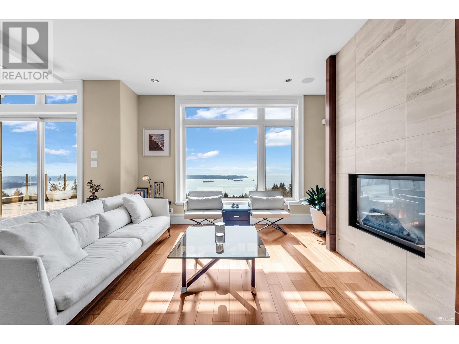 Property at 102 2575 GARDEN COURT image 3