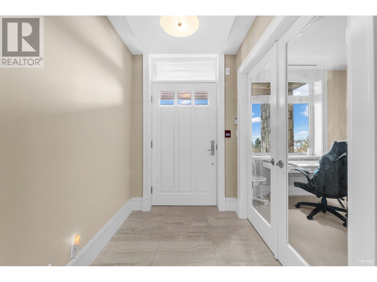 102 2575 Garden Court, West Vancouver, British Columbia  V7S 0A2 - Photo 37 - R2987242