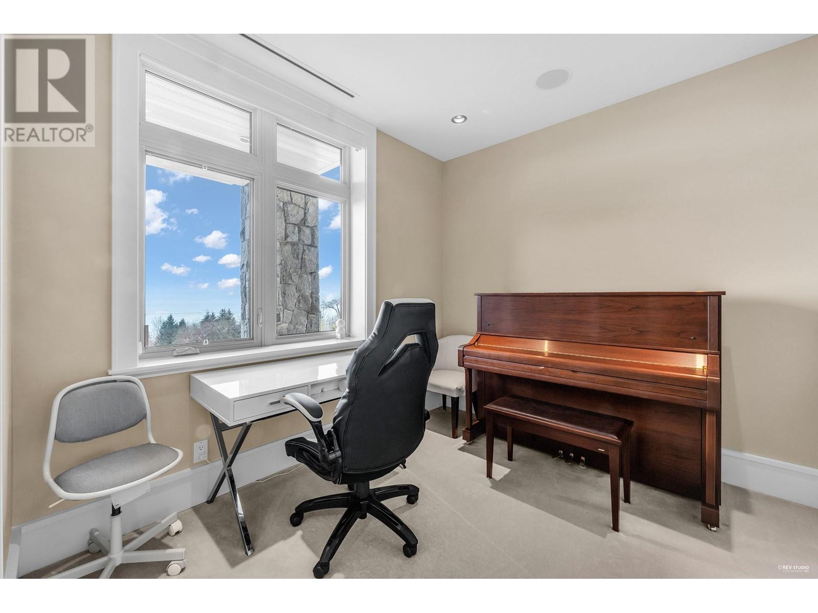 102 2575 Garden Court, West Vancouver, British Columbia  V7S 0A2 - Photo 38 - R2987242
