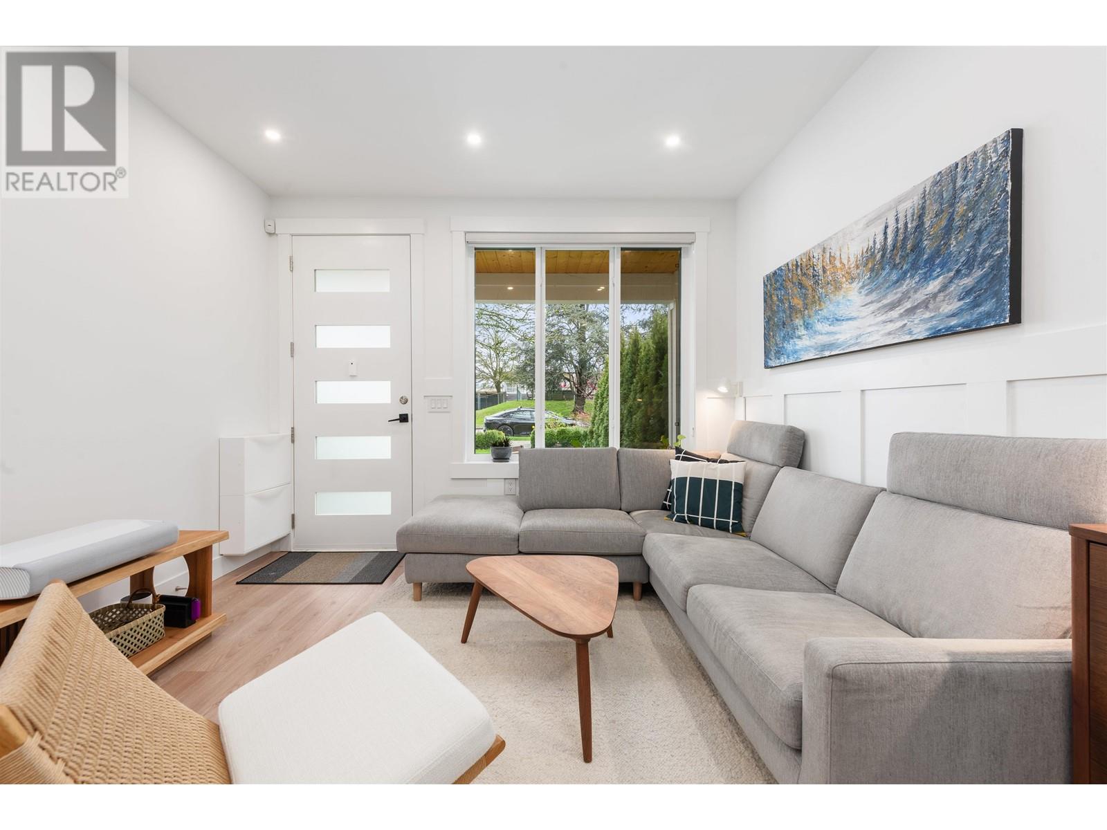 3346 E 8th Avenue, Vancouver, British Columbia  V5M 1X9 - Photo 12 - R2987261
