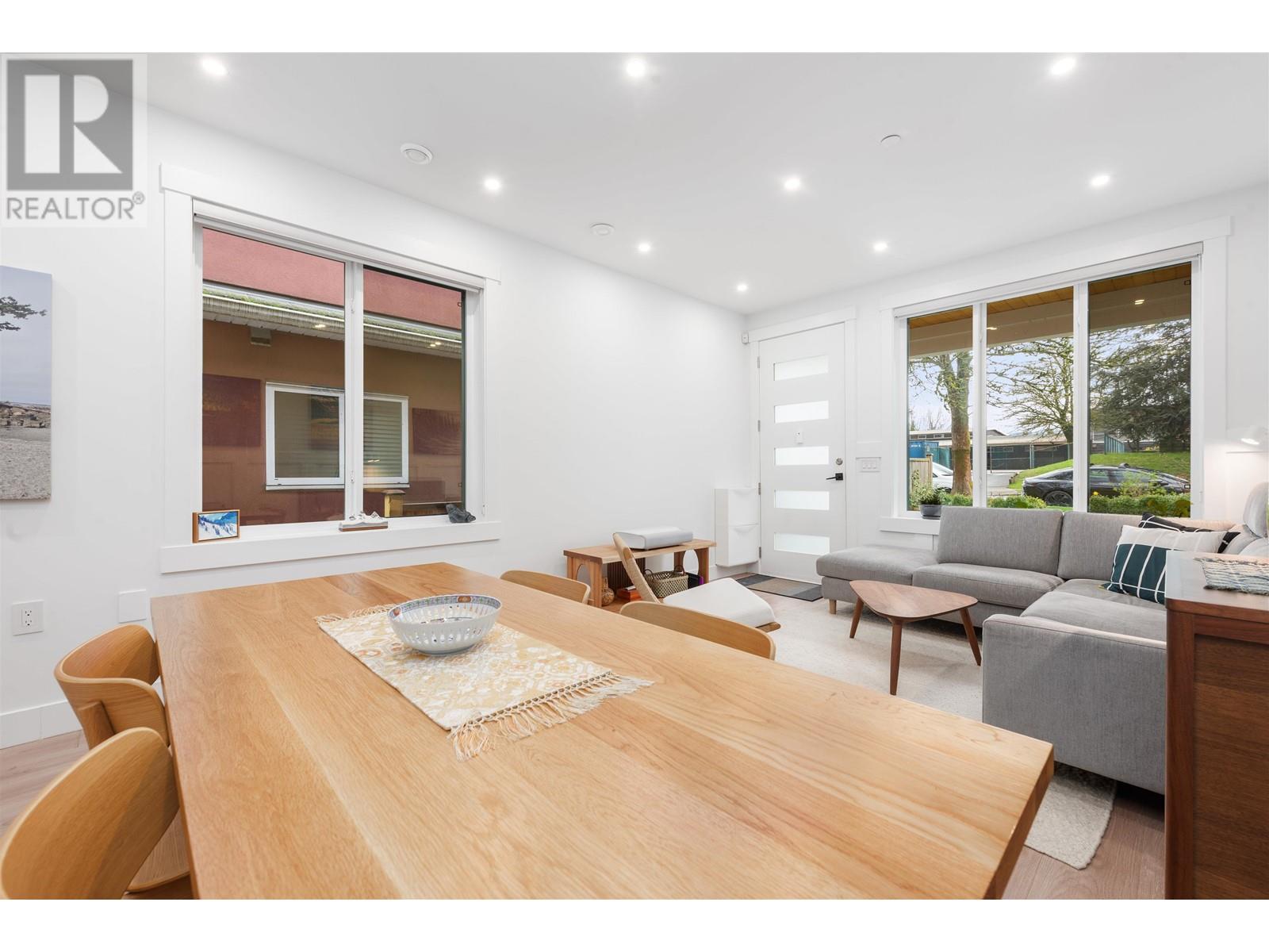 3346 E 8th Avenue, Vancouver, British Columbia  V5M 1X9 - Photo 15 - R2987261