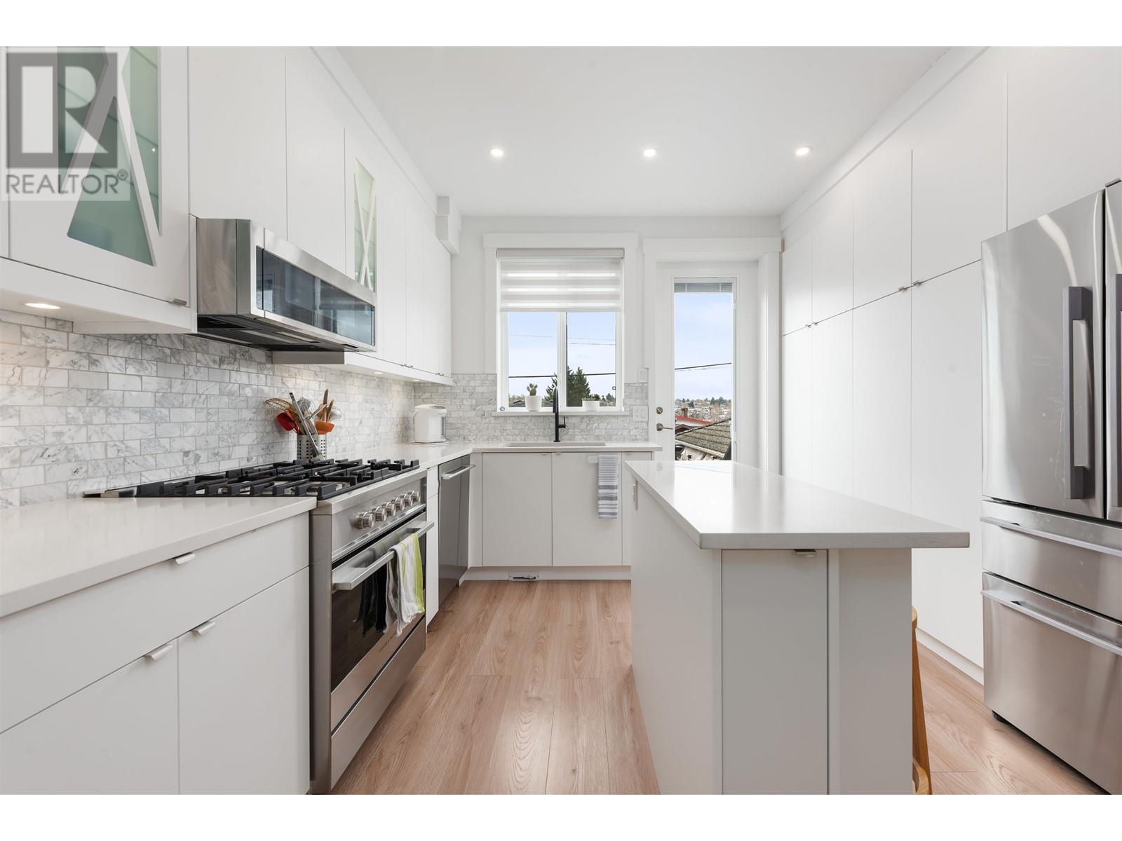 3346 E 8th Avenue, Vancouver, British Columbia  V5M 1X9 - Photo 18 - R2987261