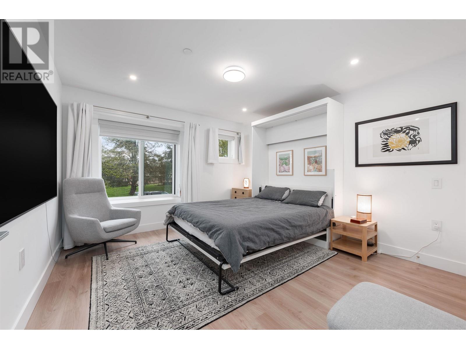 3346 E 8th Avenue, Vancouver, British Columbia  V5M 1X9 - Photo 6 - R2987261