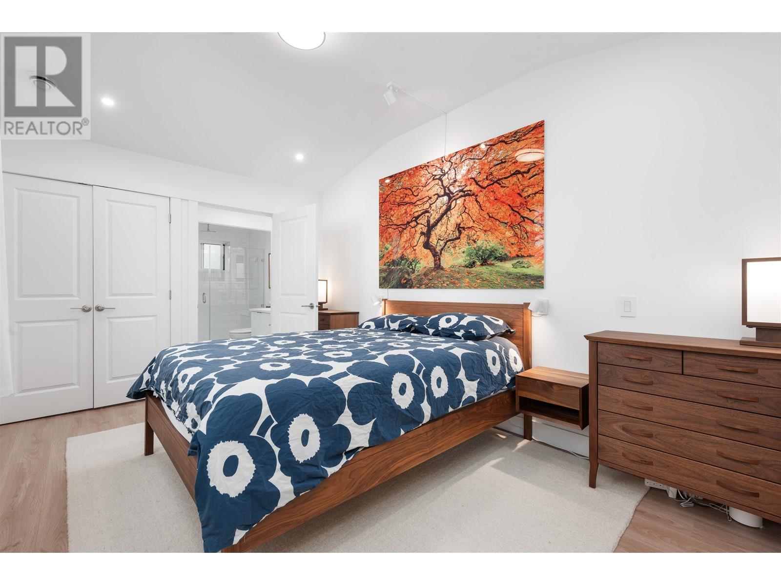 3346 E 8th Avenue, Vancouver, British Columbia  V5M 1X9 - Photo 8 - R2987261