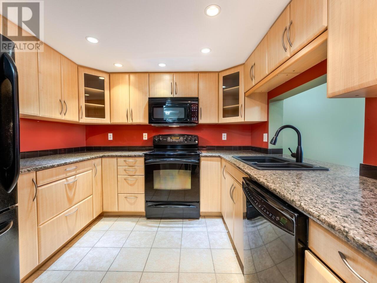 701 121 Tenth Street, New Westminster, British Columbia  V3M 3X7 - Photo 3 - R2987272