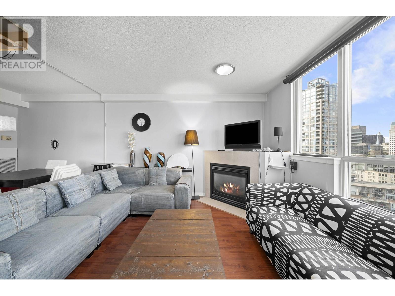 1905 63 Keefer Place, Vancouver, British Columbia  V6B 6N6 - Photo 2 - R2987289