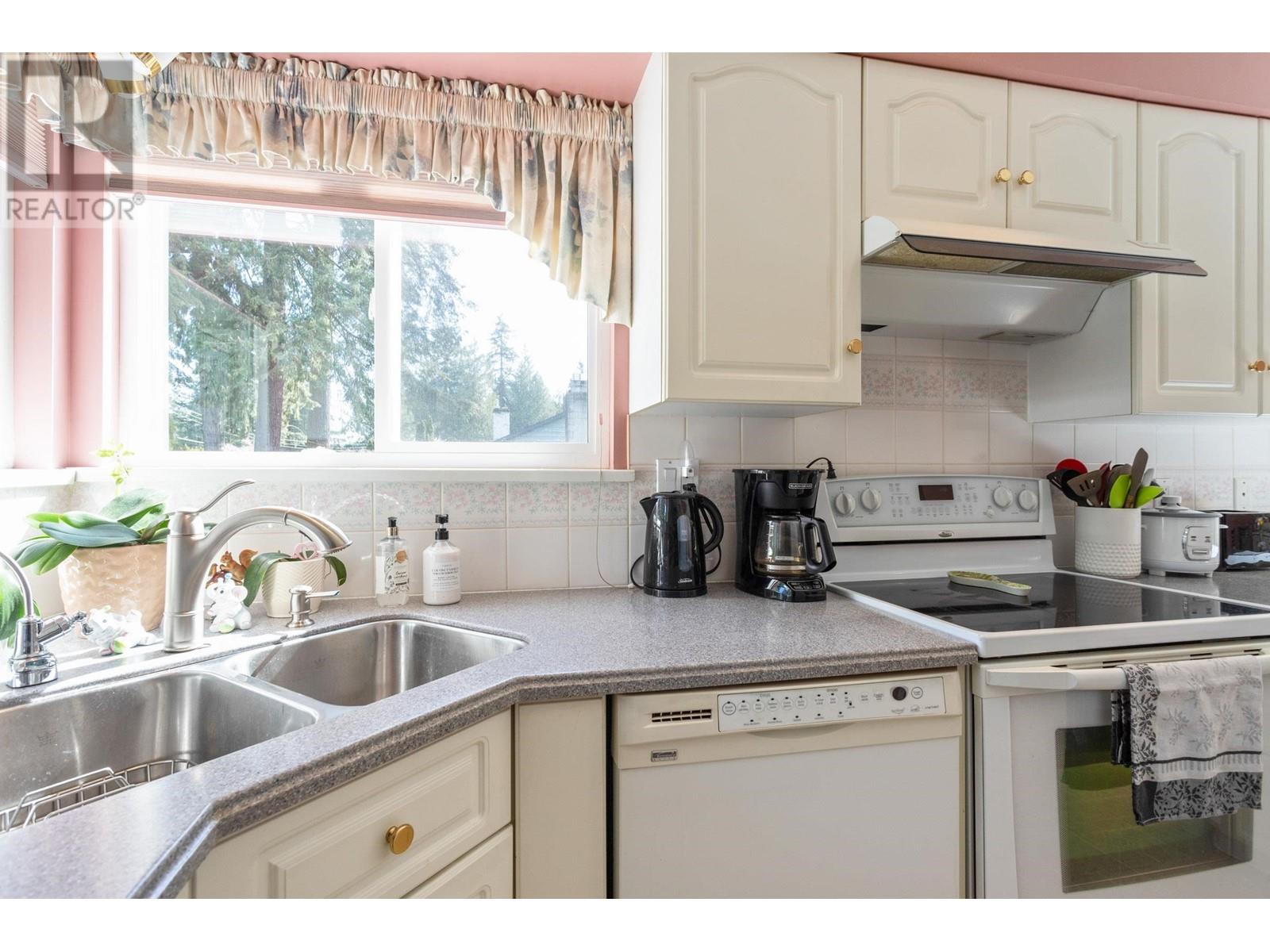 2618 Tuohey Avenue, Port Coquitlam, British Columbia  V3B 2E8 - Photo 12 - R2987230