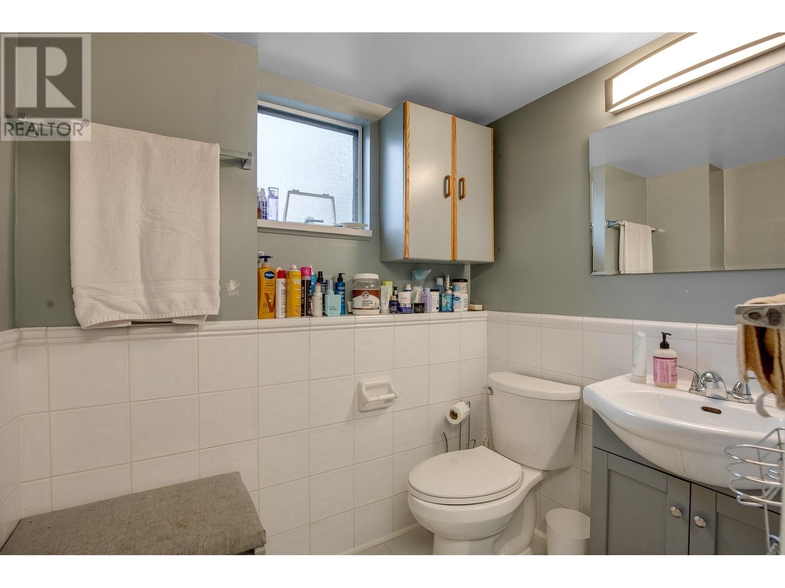 2358 Kensington Avenue, Burnaby, British Columbia  V5B 4E2 - Photo 23 - R2987235