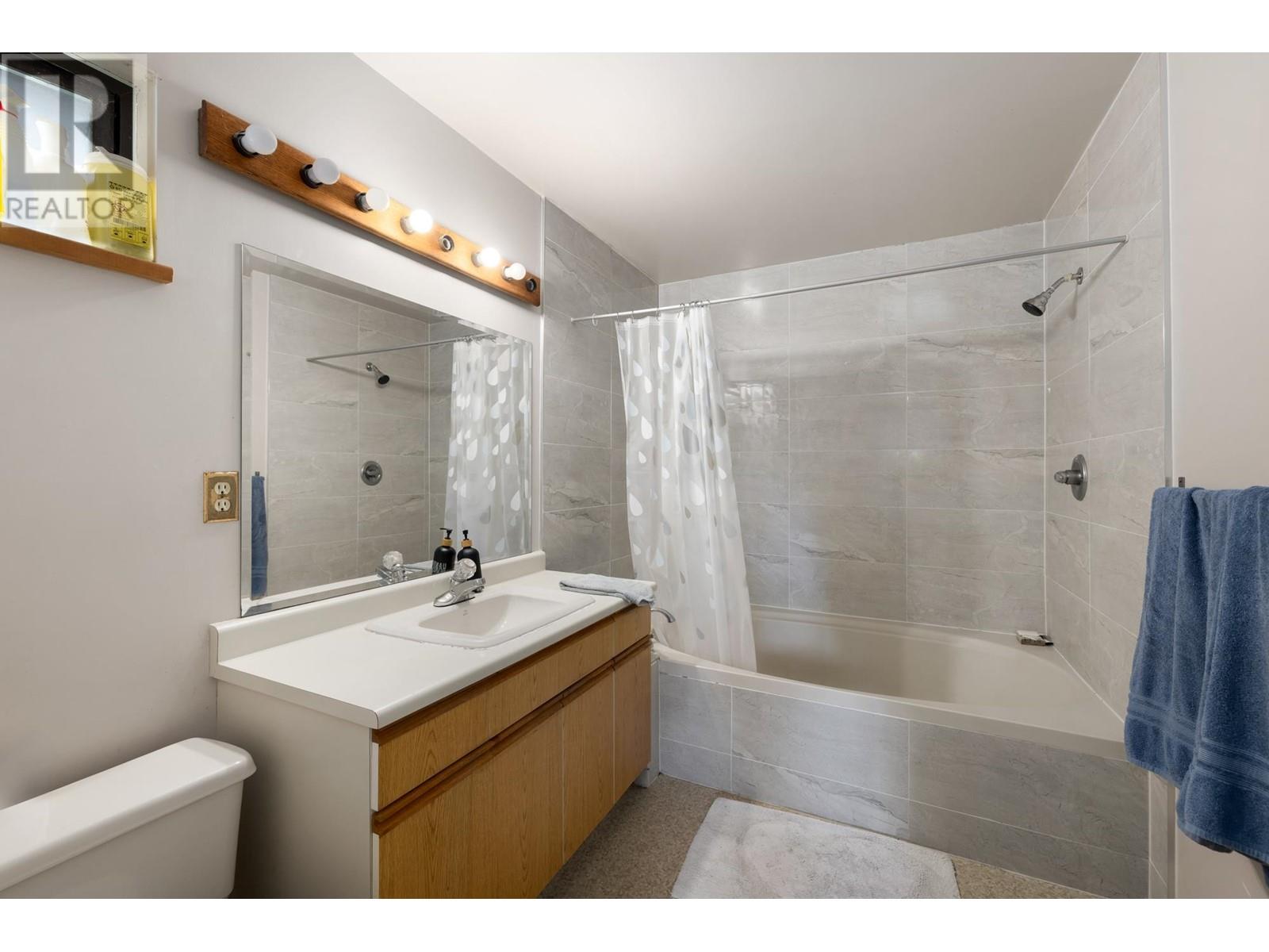 1090 Handsworth Road, North Vancouver, British Columbia  V7R 2A6 - Photo 18 - R2987249
