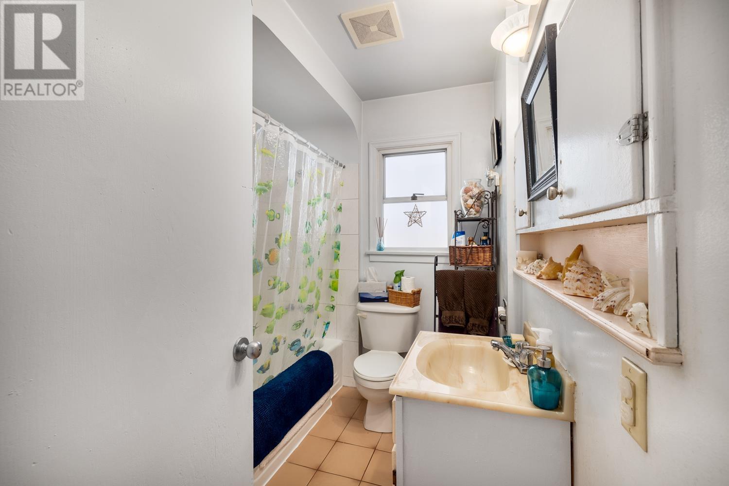 2550 Parker Street, Vancouver, British Columbia  V5K 2T3 - Photo 12 - R2987278