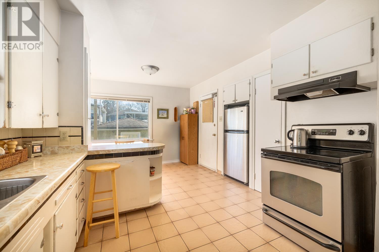2550 Parker Street, Vancouver, British Columbia  V5K 2T3 - Photo 5 - R2987278