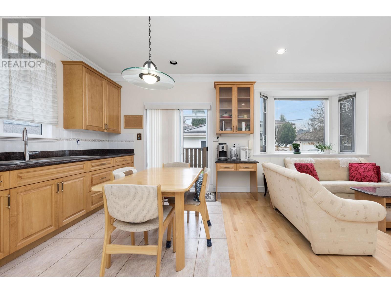 75 E 50th Avenue, Vancouver, British Columbia  V5X 1A1 - Photo 11 - R2987305