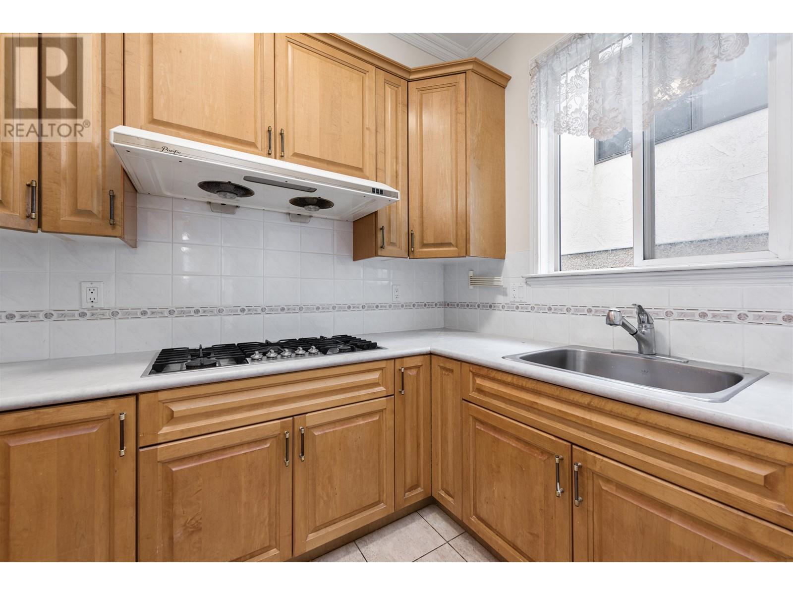 75 E 50th Avenue, Vancouver, British Columbia  V5X 1A1 - Photo 13 - R2987305