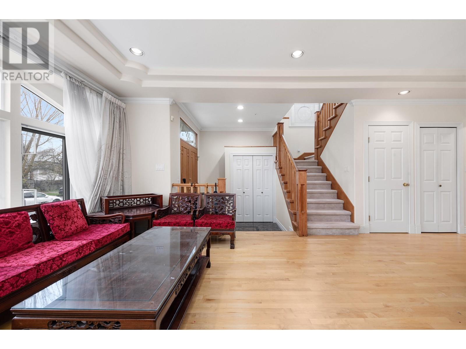 75 E 50th Avenue, Vancouver, British Columbia  V5X 1A1 - Photo 4 - R2987305