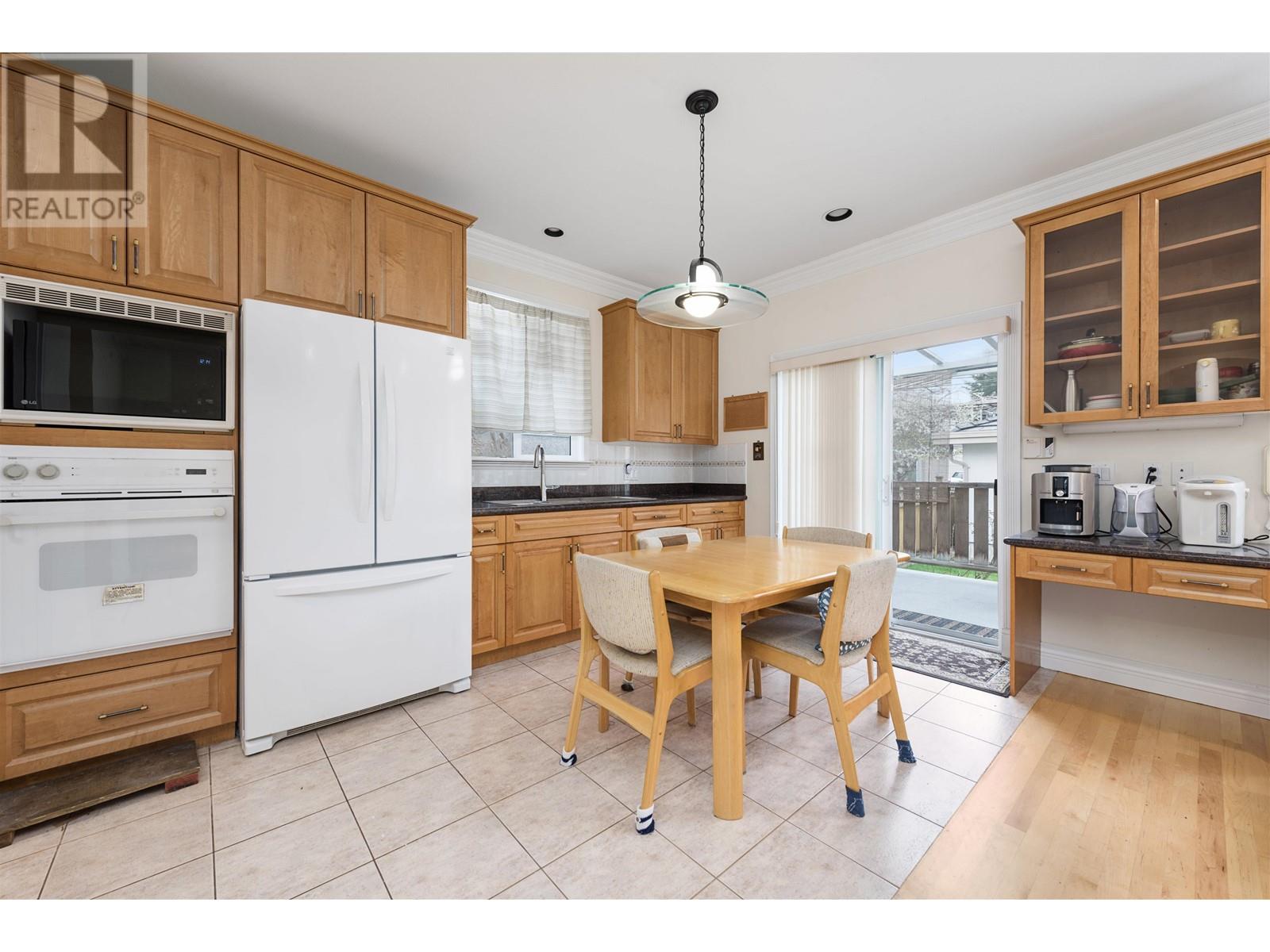 75 E 50th Avenue, Vancouver, British Columbia  V5X 1A1 - Photo 9 - R2987305