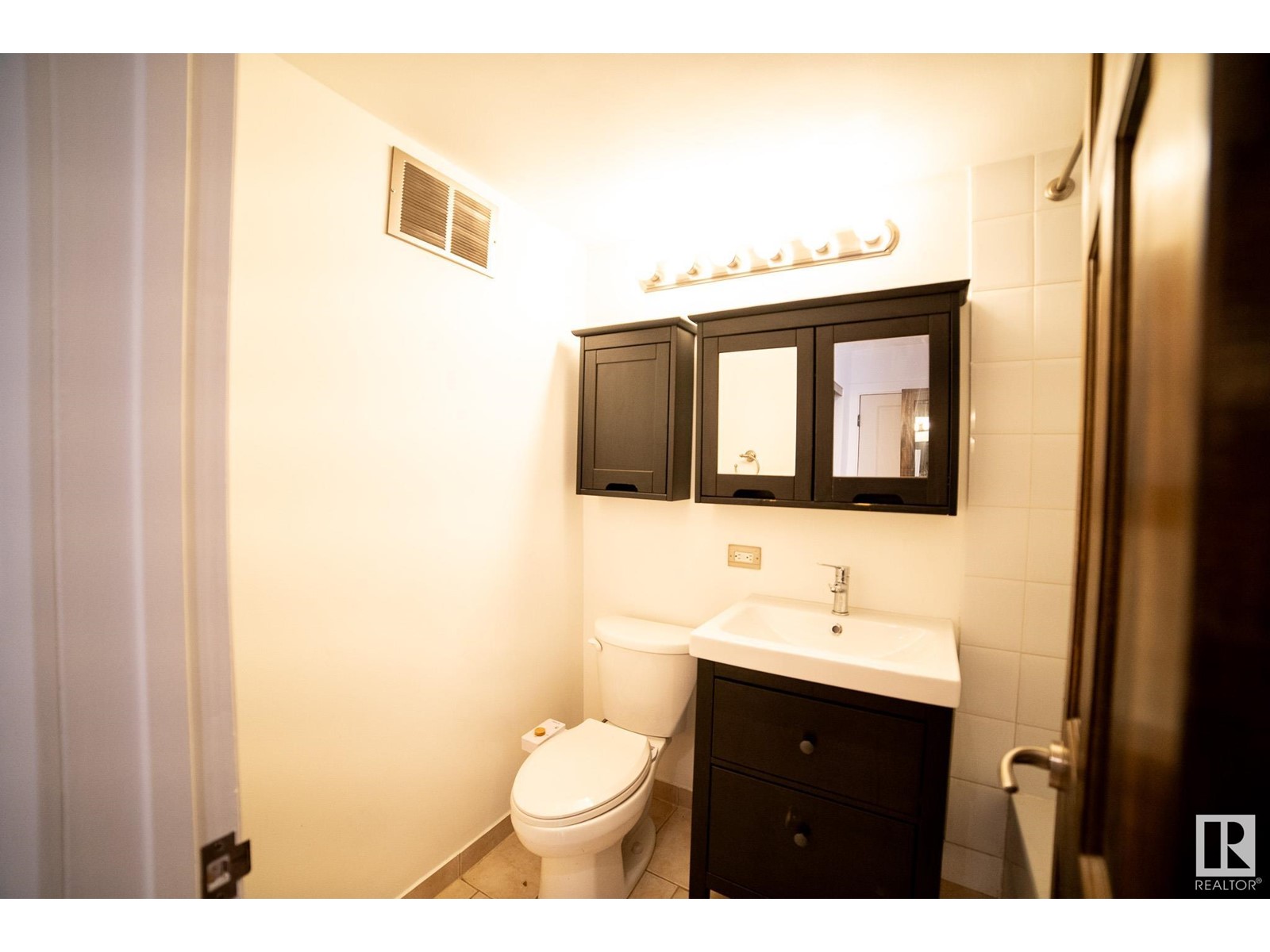 #711 11025 Jasper Av Nw, Edmonton, Alberta  T5K 0K7 - Photo 15 - E4429560