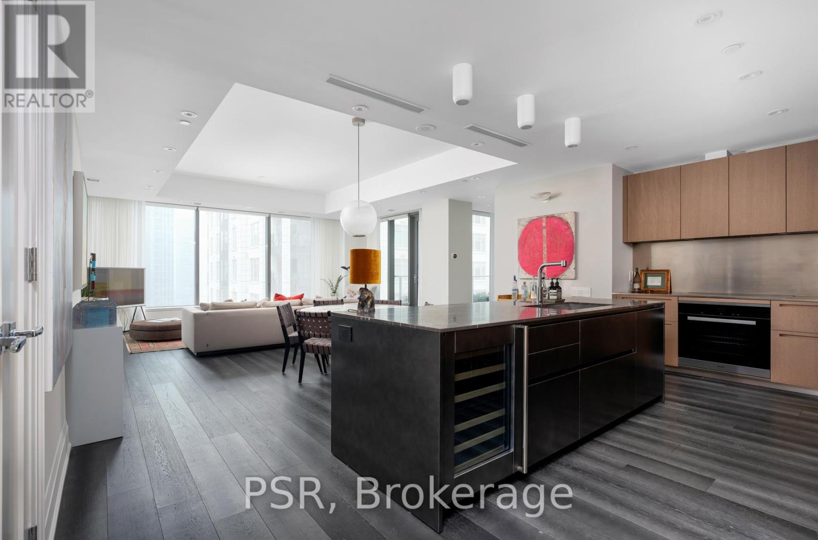 Property at 1501 - 77 CHARLES STREET image 3