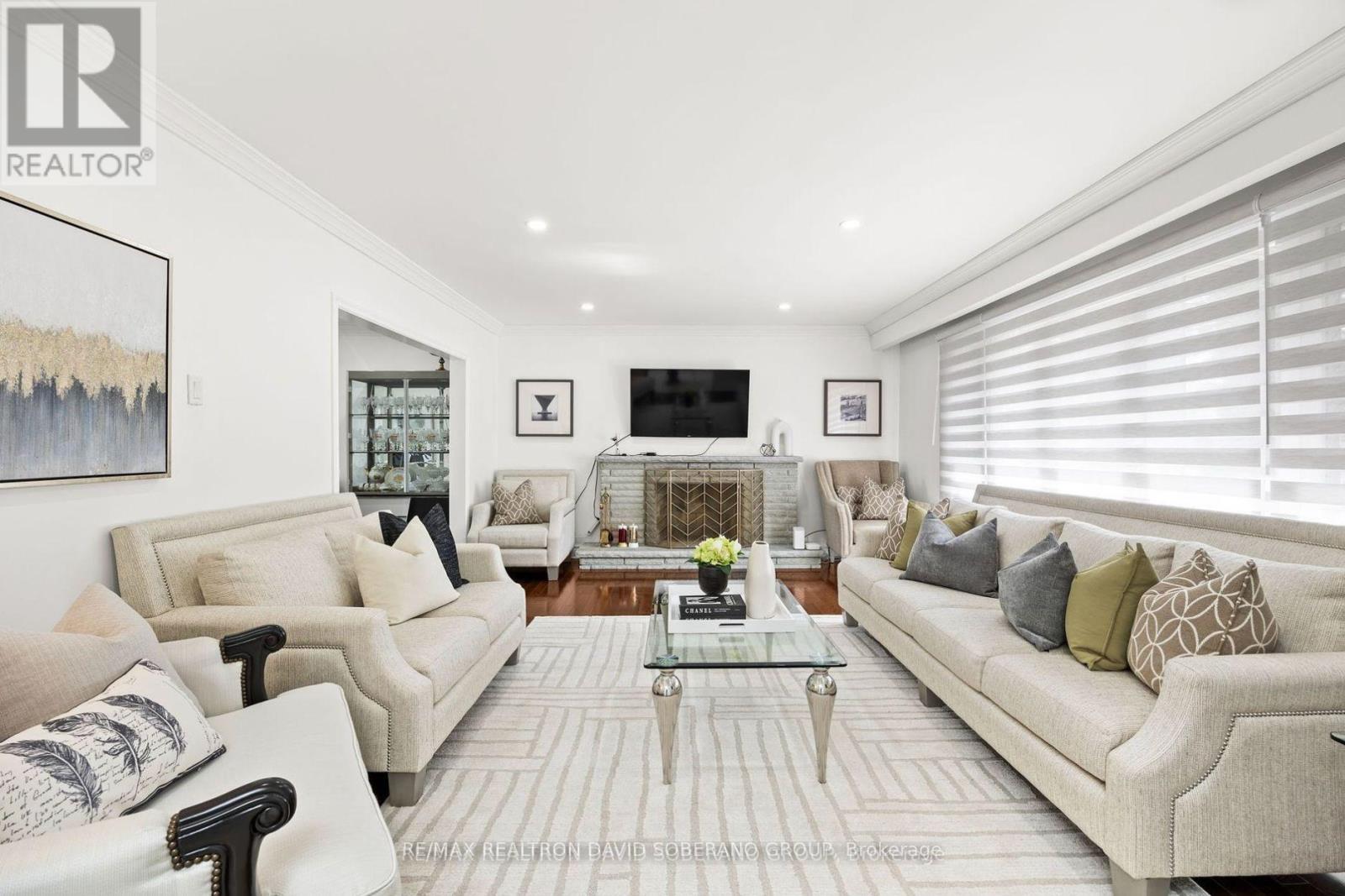 Property at 459 THE KINGSWAY image 3