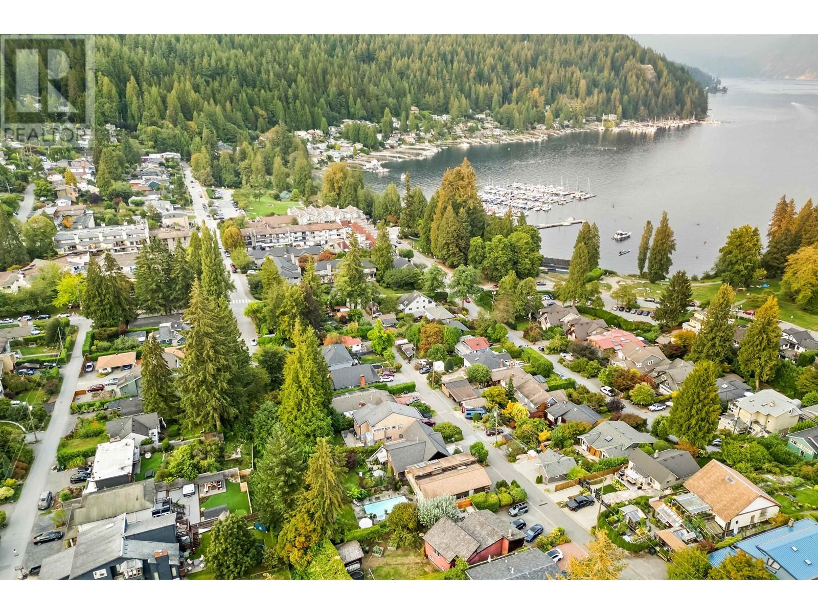1979 Eastleigh Lane, North Vancouver, British Columbia  V7G 1W1 - Photo 34 - R2986697