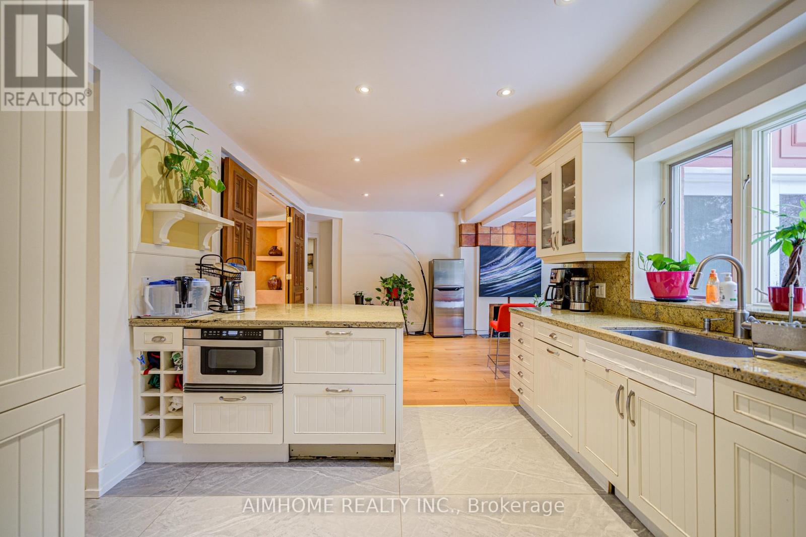 40 Donino Avenue, Toronto, Ontario  M4N 2W7 - Photo 12 - C12041767