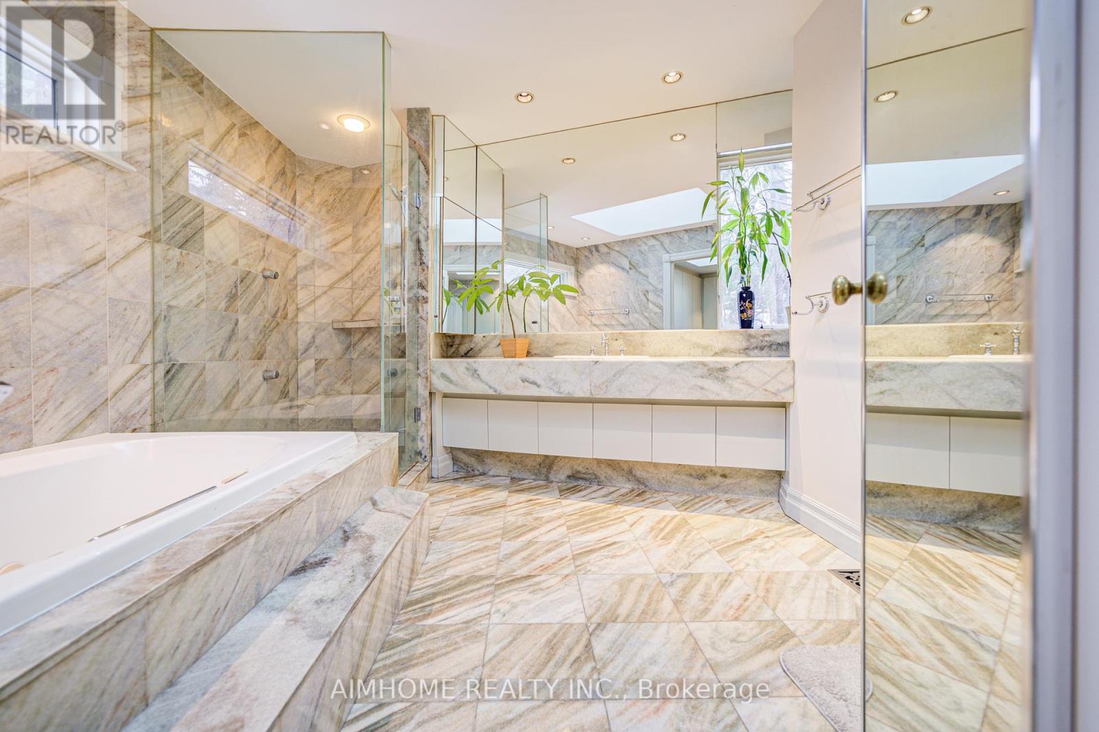 40 Donino Avenue, Toronto, Ontario  M4N 2W7 - Photo 18 - C12041767