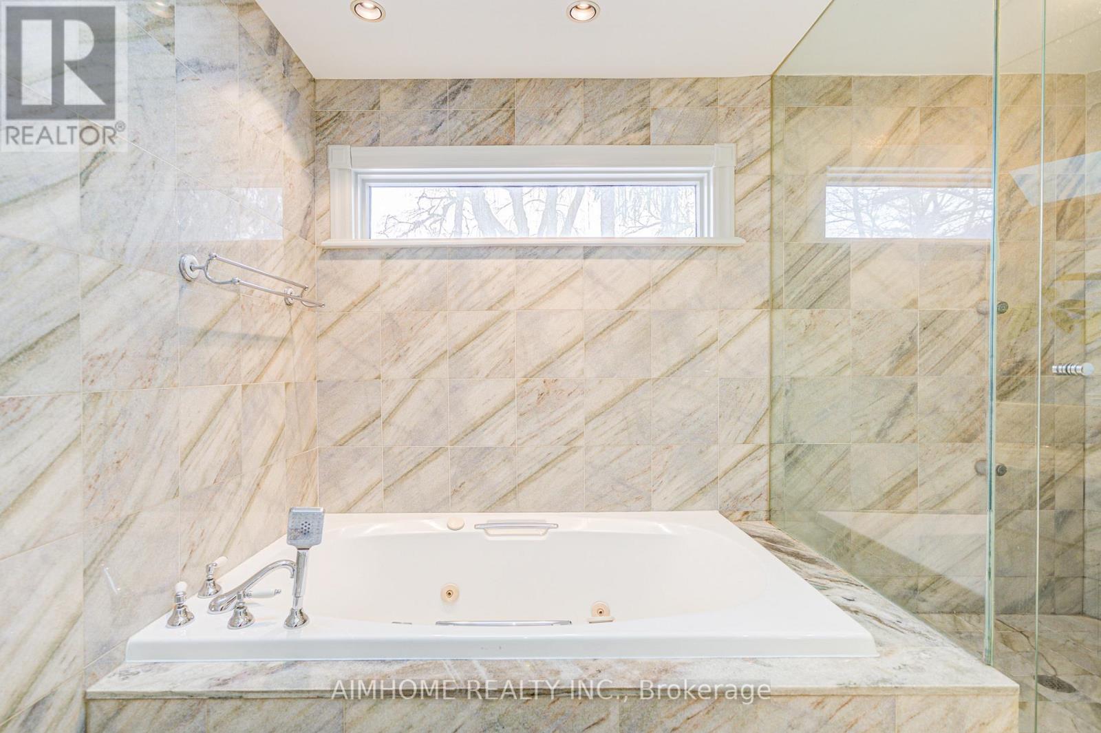 40 Donino Avenue, Toronto, Ontario  M4N 2W7 - Photo 19 - C12041767