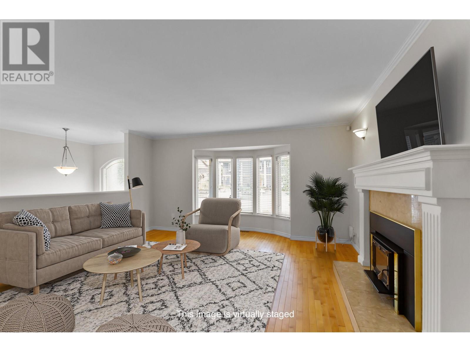 668 Macintosh Street, Coquitlam, British Columbia  V3J 4Y5 - Photo 6 - R2987071