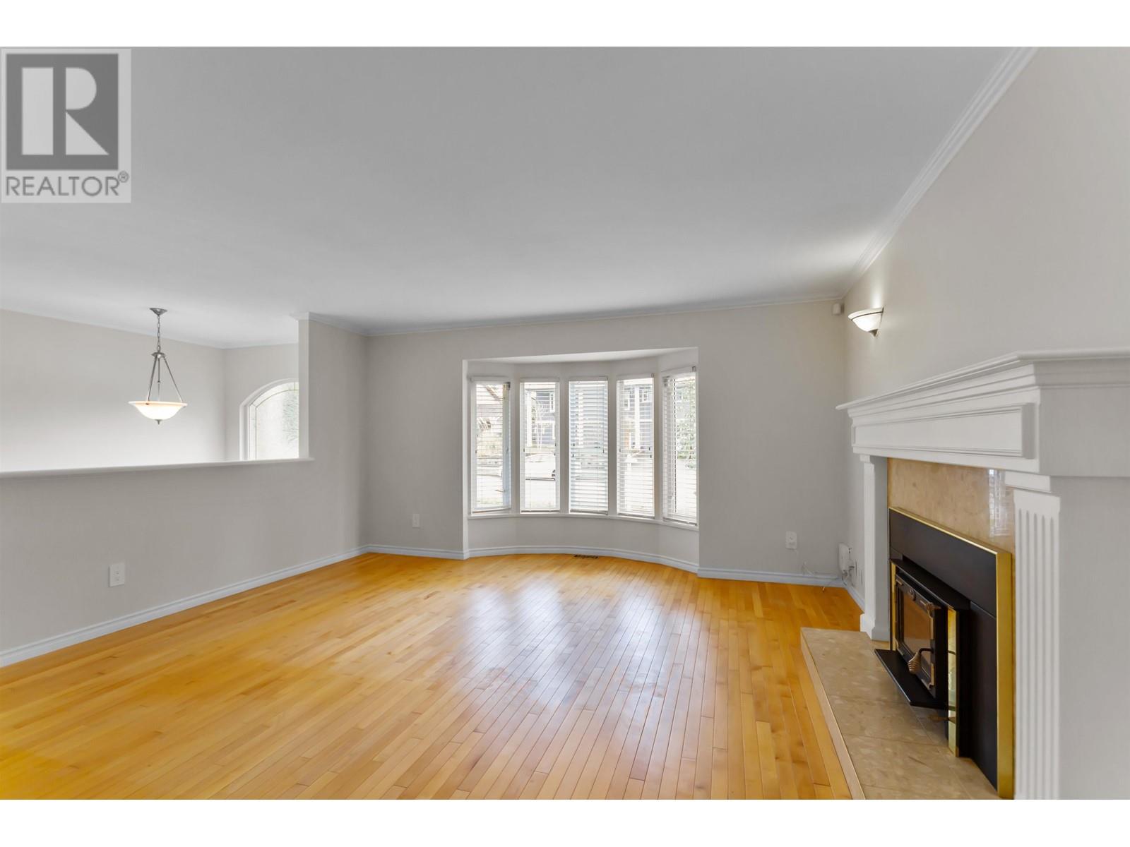 668 Macintosh Street, Coquitlam, British Columbia  V3J 4Y5 - Photo 5 - R2987071
